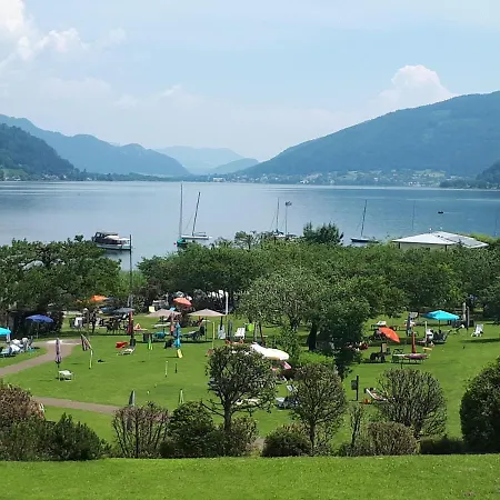 Lb1 Seeblick Haus Mit Direktem Seezugang Am Ossiachersee