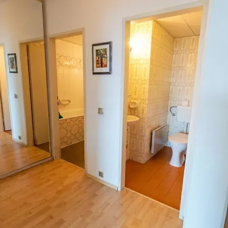 Lb1 Seeblick Haus Mit Direktem Seezugang Am Ossiachersee